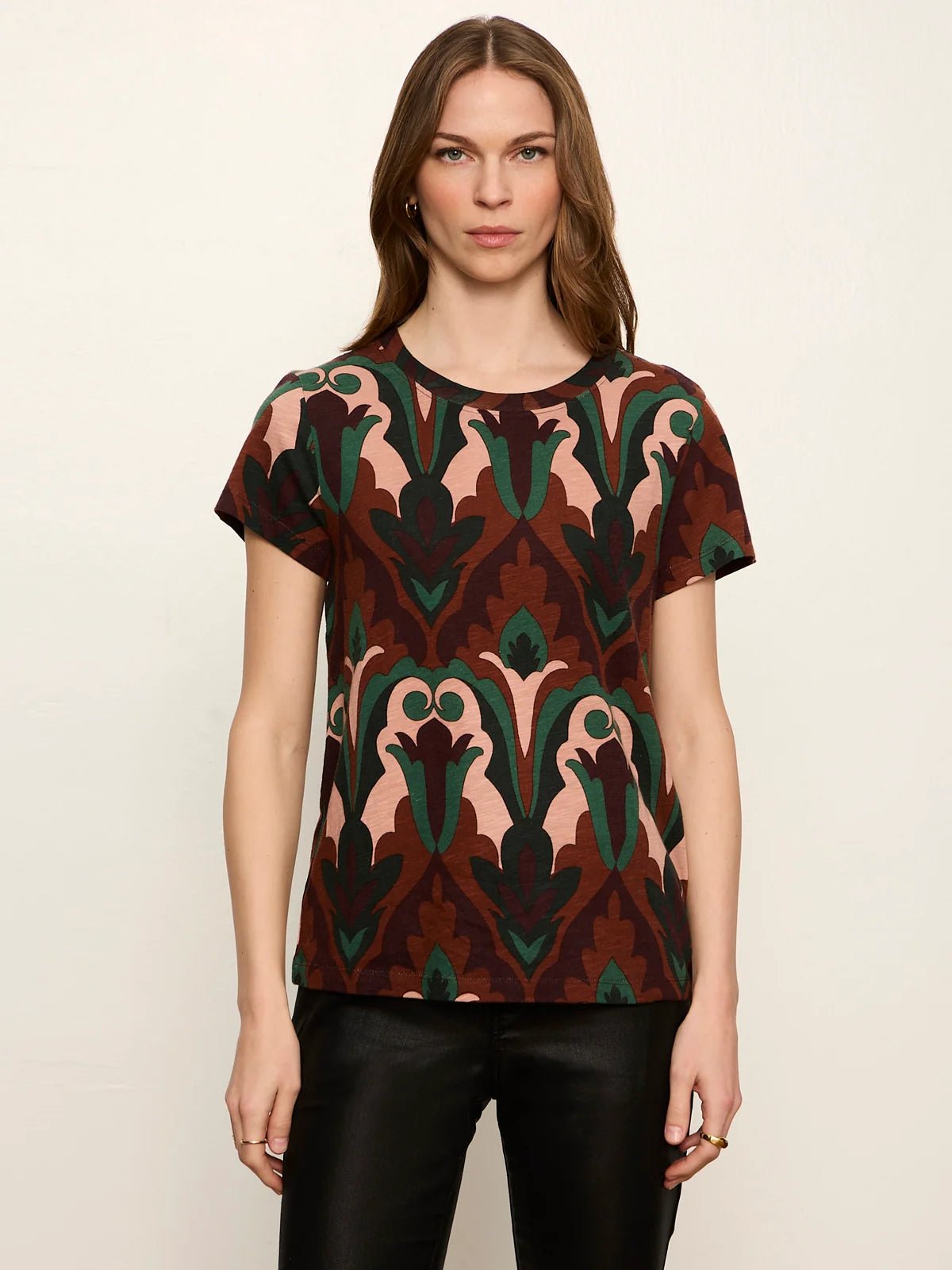 The Perfect Tee- Deco Night